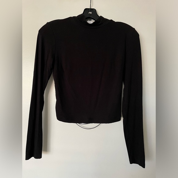 Dynamite black long sleeve open crisscross back - Size Medium - Picture 2 of 4